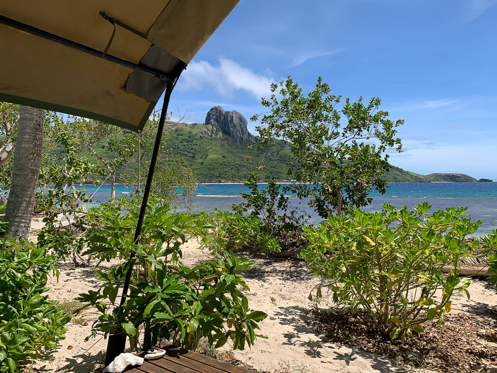 barefoot_kuata-safari_tent_view